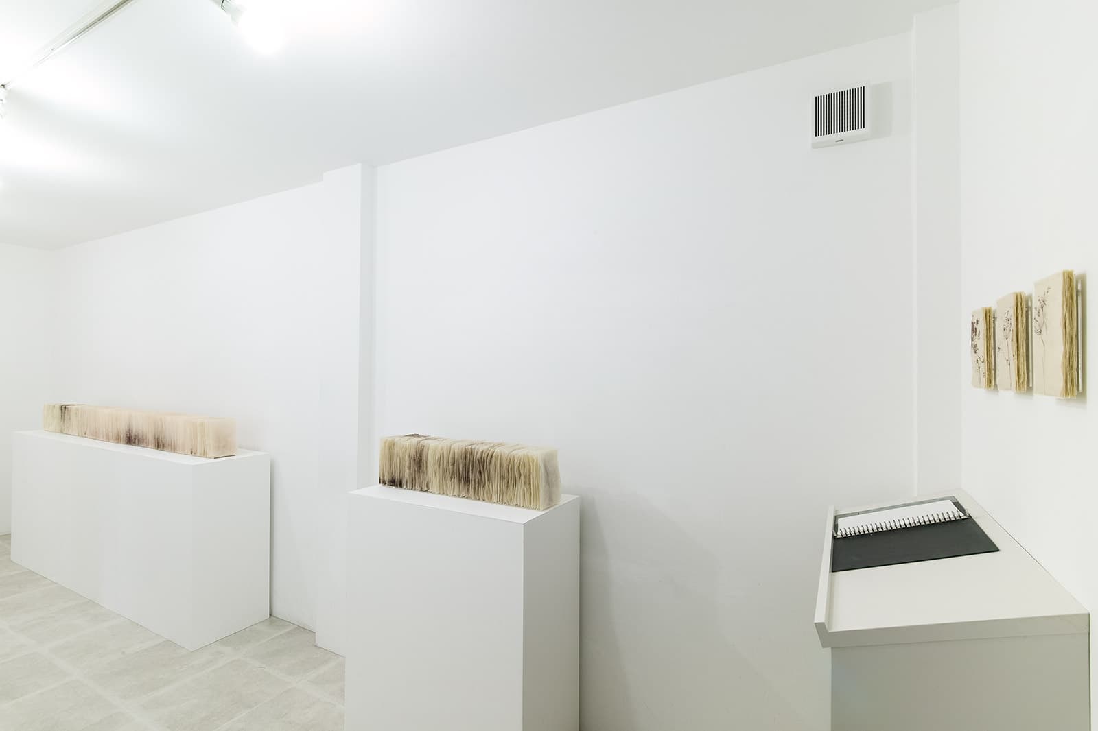 小塚康成 個展 2023 - Gallery Image 3